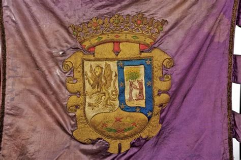 A "Falange" flag with Madrid Coat of Arms Second quarter of the 20th ...