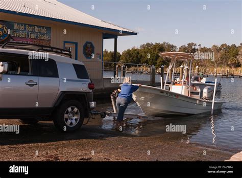 Boat launch ramp hi-res stock photography and images - Alamy