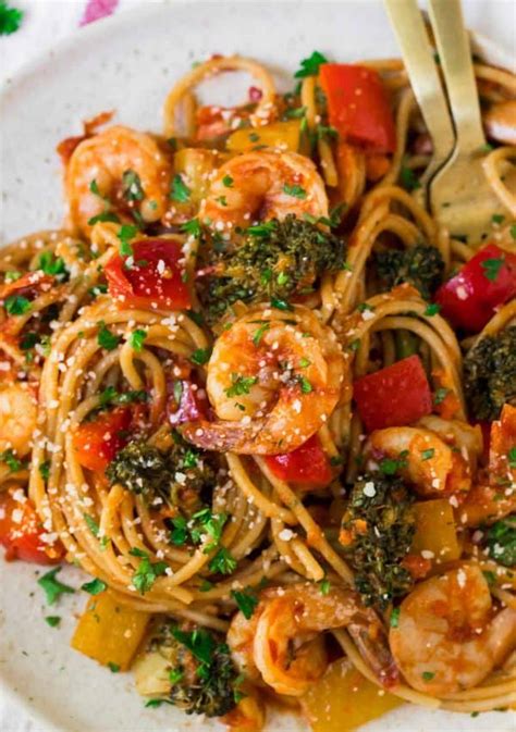 Spicy Shrimp Pasta {Creamy Spgahetti Recipe!} - WellPlated.com