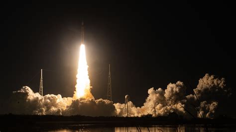 NASA launches Artemis Mission on a test flight to the moon.