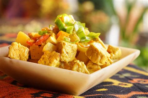 Tempeh and Vegetable Gulai - Recipe | Spice Trekkers