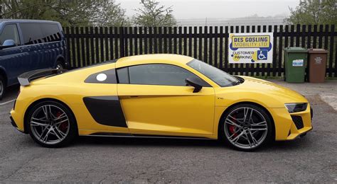 Mellow Yellow Audi R8 - Des Gosling Mobility