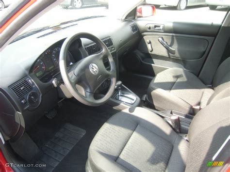 Black Interior 2002 Volkswagen Golf GLS Sedan Photo #54632355 | GTCarLot.com