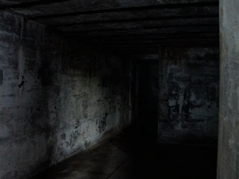 100 - creepy dark rooms everywhere | Kurt Best | Flickr