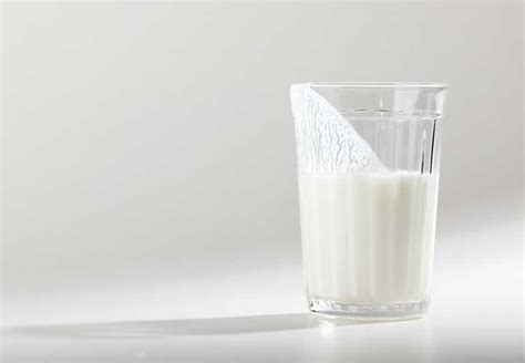 6 Proven Benefits of Drinking Kefir (Fermented Milk) – Cleveland Clinic - Parkbench