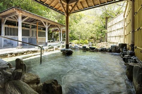 9 Beautiful Ryokans In Osaka For A Traditional Stay in 2025