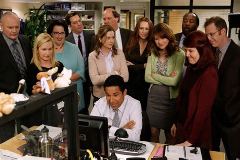 'The Office' Finale Will Take Place At A Wedding And Other Episode Details | HuffPost