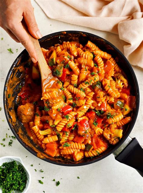 One Pot Pasta: Easy Vegan 20 Minute Dinner - Elavegan