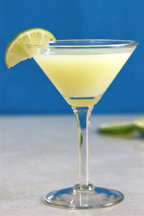 Daiquiri: the classic rum and lime cocktail | Mix That Drink