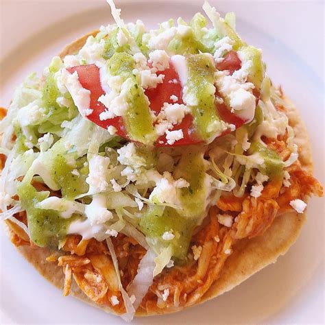 @dinascocina shared a photo on Instagram: “Tostadas De Tinga De Pollo🌶 Chicken Chipotle Tostadas ...