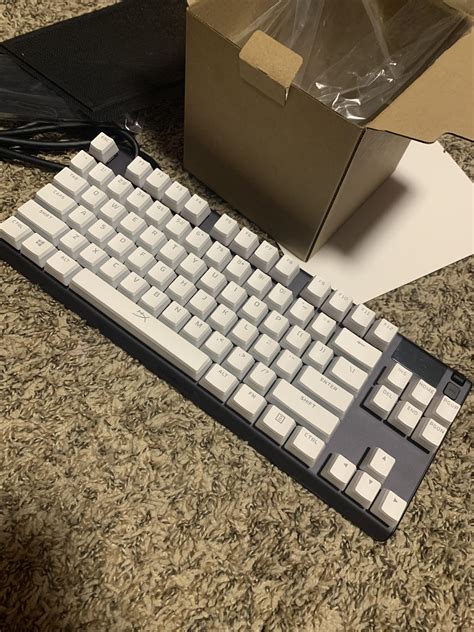 Apex pro tkl with hyper x white pudding caps. : r/steelseries