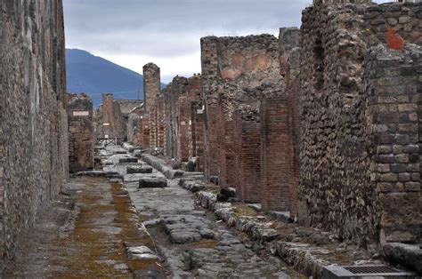 Italy's Lost City of Pompeii: A Photojournal - Jennifer Lyn King