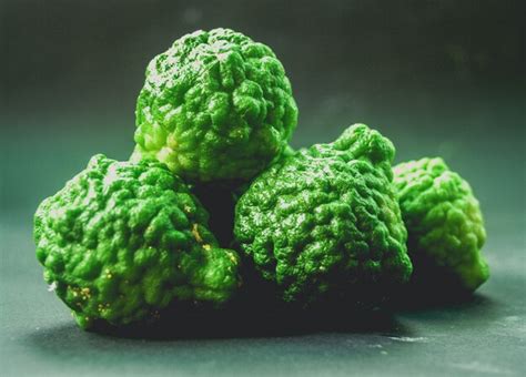 Premium Photo | Bergamot fruit