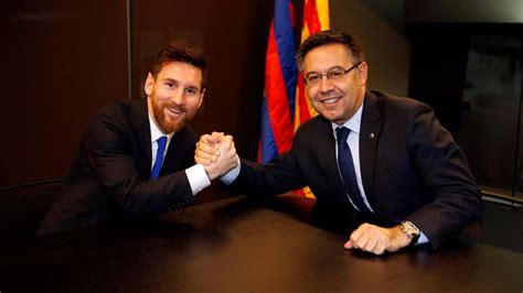 Messi signs new contract with FC Barcelona until 2021