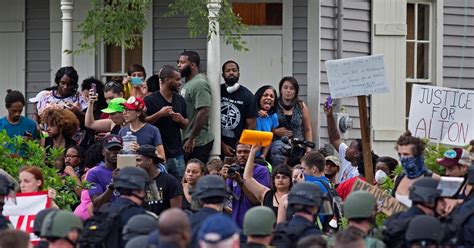 SWAT Teams Break Up Front Yard Protest in Baton Rouge