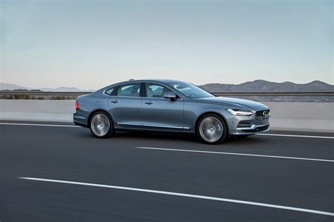 Volvo S90 Hybrid Review 2025 | Drive, Specs & Pricing | Carwow