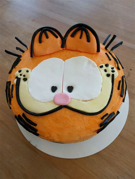 Garfield cake | Garfield cake, Cake, Garfield