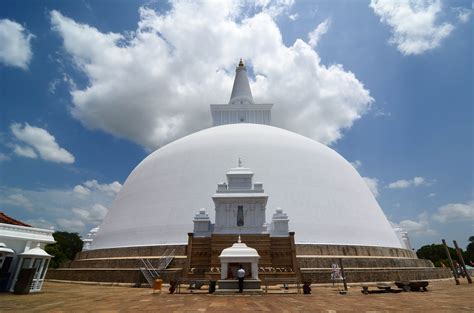 Ruwanwelisaya, Anuradhapura, Sri Lanka, Landolia, a World of Photos