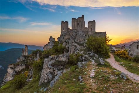 The most beautiful castles and fortresses in Italy. | Home In Italy Magazine