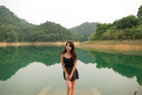 "Lake of a Thousand Islands" (China Countryside) - Ally Gong