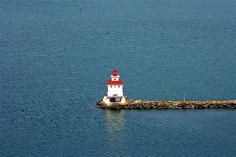 Thunder Bay Lighthouse in Thunder Bay, ON, Canada - lighthouse Reviews - Phone Number - Marinas.com