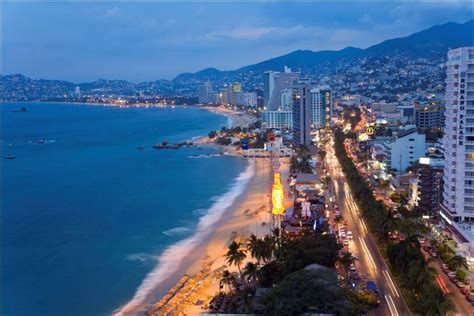 Acapulco: Mexico’s oldest and most well-known beach resort | Traveler's ...