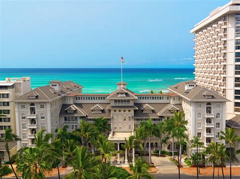 The Moana Surfrider Hotel of Waikiki, Hawaii—Elegance for the Ages - Luxe Beat Magazine