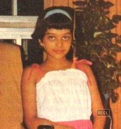 Aishwarya Rai Bachchan Childhood Pictures, Real Eye Color