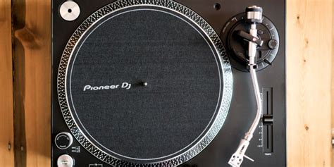 Pioneer PLX-500 review: A turntable for vinyl n00bs and Technics-loving DJs alike | Ars Technica