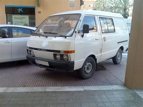 Nissan Vanette III 1991 - 2002 Minivan :: OUTSTANDING CARS