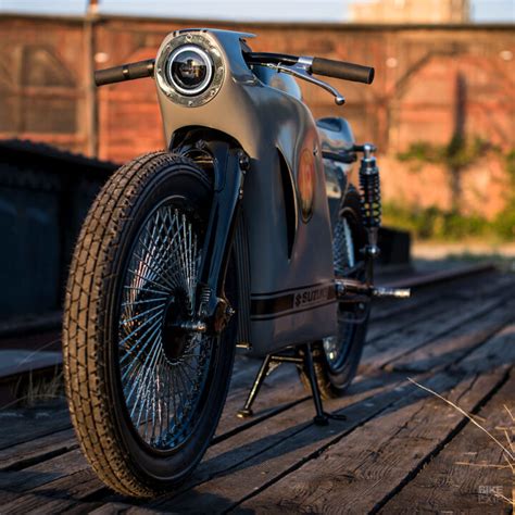 Flying low: An electric café racer from British Columbia | Bike EXIF