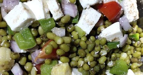 Sprouts salad with Paneer Recipe by Jyoti Harisinghani - Cookpad