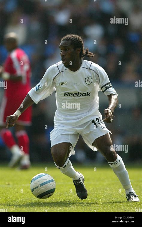 JAY JAY OKOCHA BOLTON WANDERERS FC REEBOK STADIUM BOLTON ENGLAND 14 August 2004 Stock Photo - Alamy