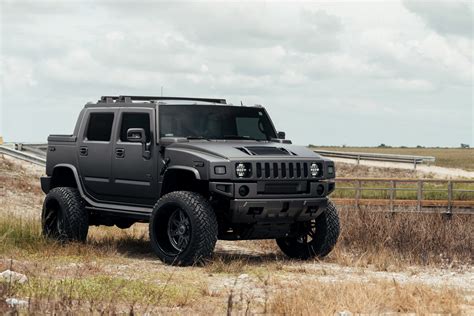 Custom 2009 Hummer H2 SUT | Images, Mods, Photos, Upgrades — CARiD.com ...