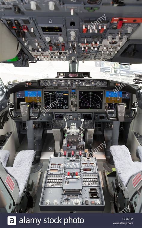 Boeing 737 Max Cockpit Pictures