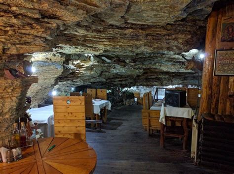 Monastery cave restaurant in Canyon Matka | Casas de contêiner de transporte, Casa de contêiner ...