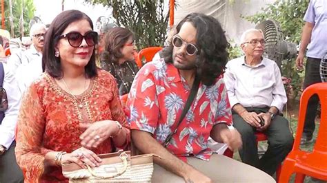 Bollywood Actress Zeenat Aman With Her Son | First Husband, 2nd Husband | Biography | Life Story ...