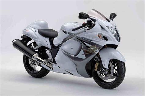 Suzuki Hayabusa 2018 turbo. Nueva lucha por la velocidad y la potencia