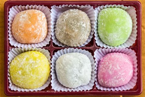 12 Resep Mochi Beragam Isian yang Kenyal & Mudah Dibuat!