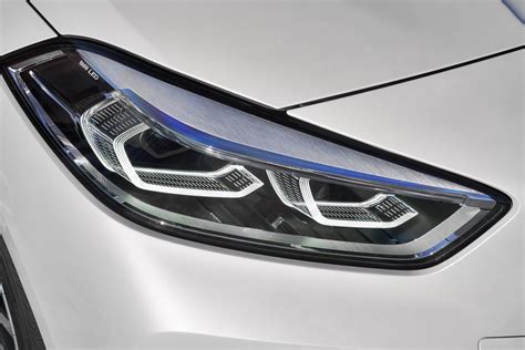 GUIDE: The Different BMW Headlights Technologies Explained