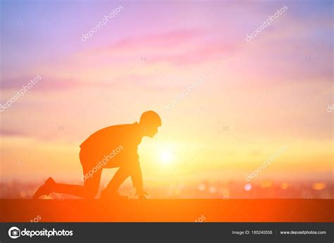 Silhouette Business Man Running Sunset Stock Photo by ©ryanking999 185240558