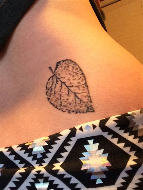 Aspen Leaf Tattoo | Tattoos, Oregon tattoo, Subtle tattoos