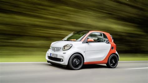 Mercedes new version of world s smallest car, Smart ForTwo, can do U-turn in single lane | The ...