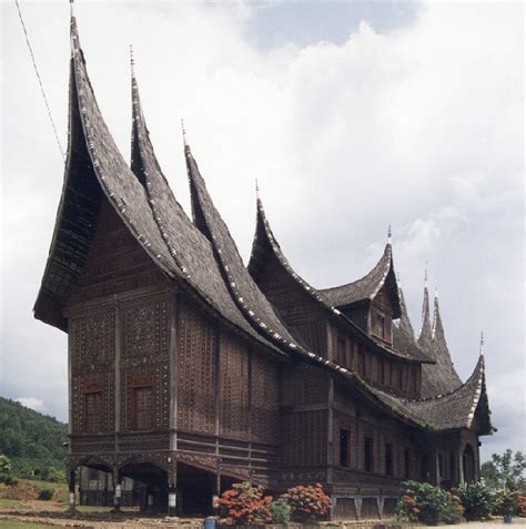 Rumah Gadang (House of Traditional Minangkabau, West Sumatra) - Art and ...