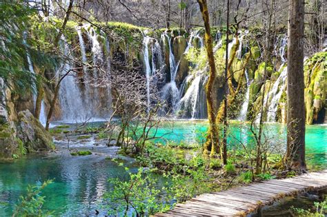 Krka vs Plitvice National Park - Guide to Visiting in 2023