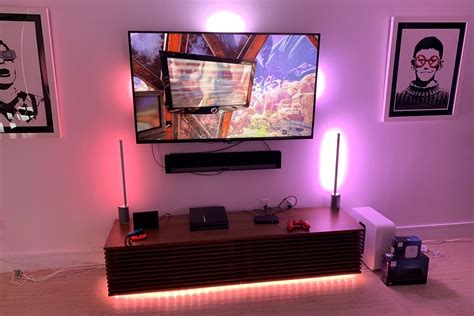 The Philips Hue Play HDMI Sync Box lets you sync your Hue lights with your TV | TechHive