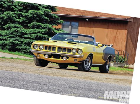 1971 Plymouth Cuda Convertible - A Twist, A Squeeze, And A Star Is Born - Mopar Muscle Magazine