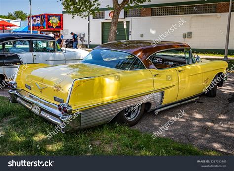 60 Fleetwood 60 Cadillac Stock Photos, Images & Photography | Shutterstock