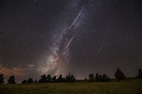 M'sians Can Observe The Peak Perseids Meteor Shower On 12th August Or Catch It On Livestream ...