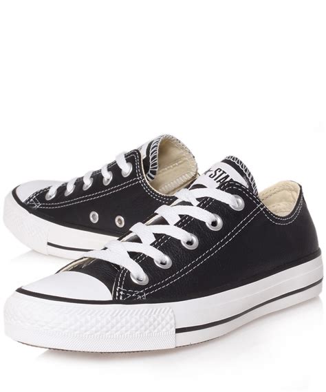 Converse Black Chuck Taylor Leather Low Trainers in Black | Lyst